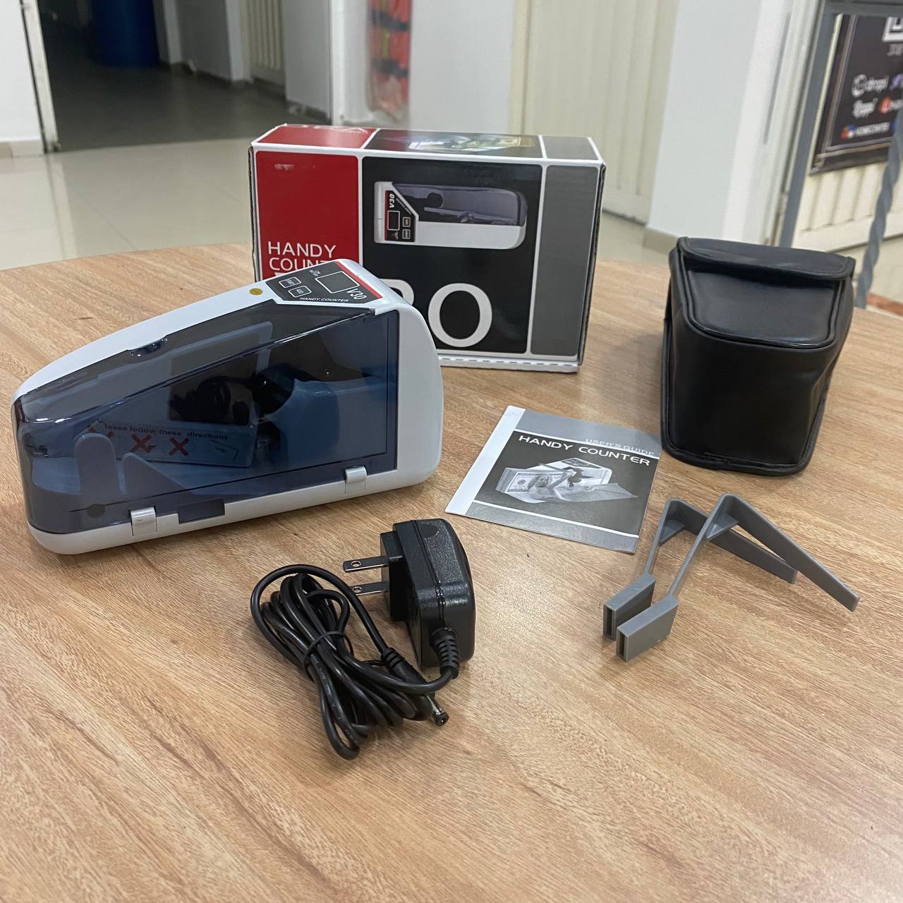 Vista 2 de Maquina Contador De Billetes Portatil